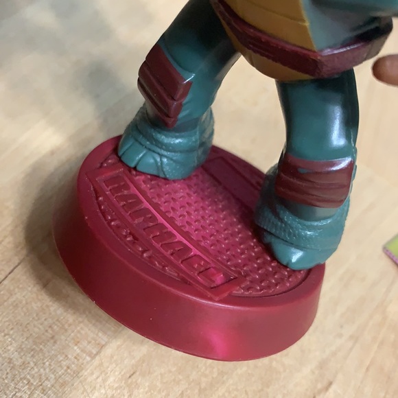 TMNT Raphael Mini Action Figure Cake Topper - Picture 3 of 3